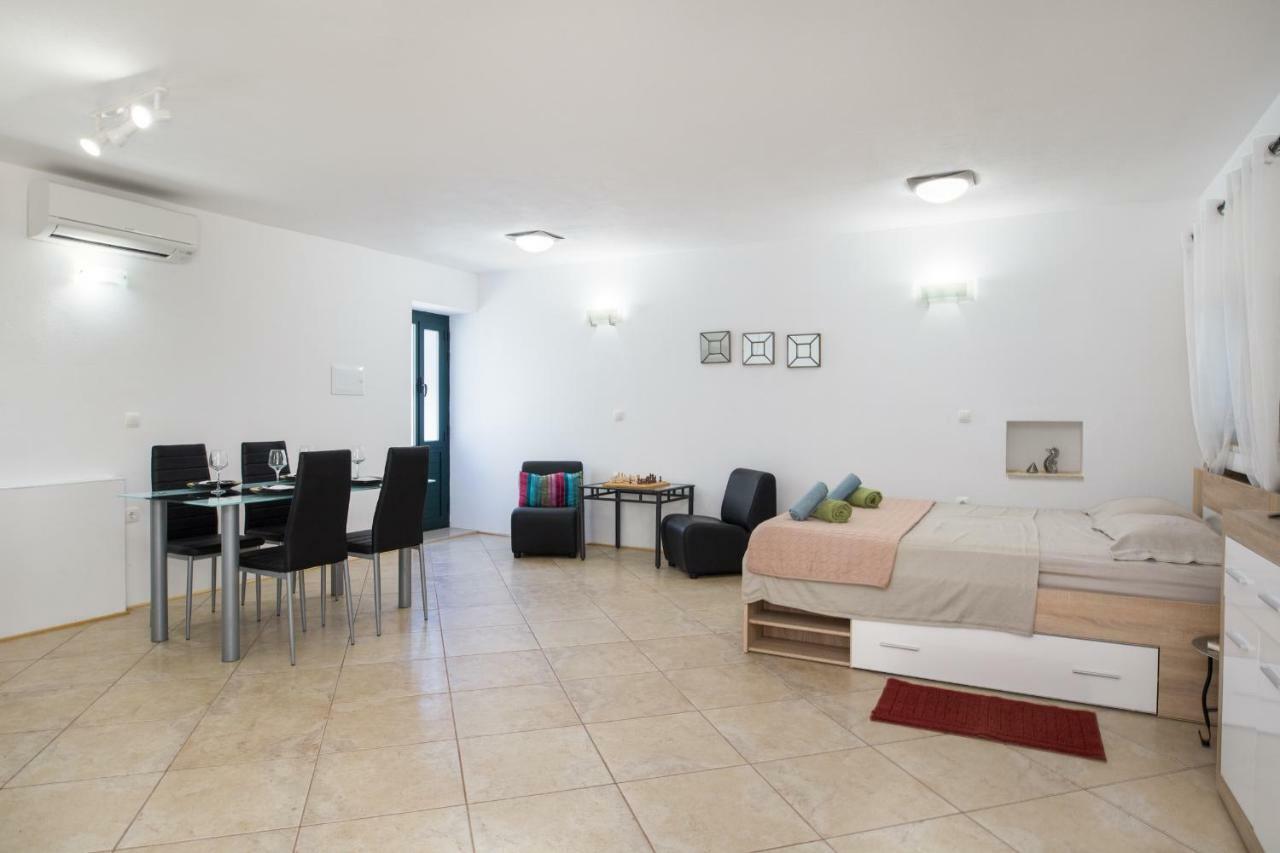 Ana Apartments Blace Exterior foto